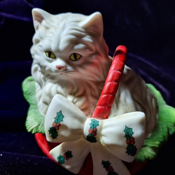 Christmas Kitten music box - Picture 8 of 10